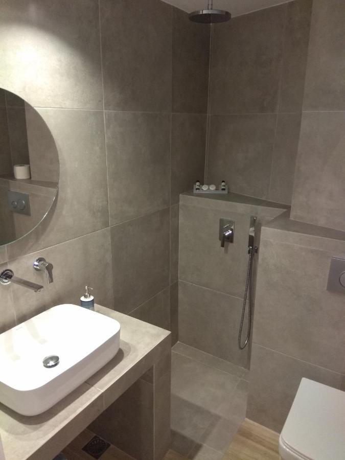 Ariadni Rooms & Apartments Ermoupoli Bagian luar foto