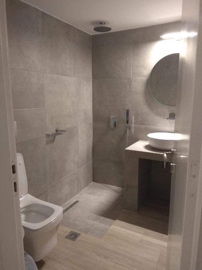 Ariadni Rooms & Apartments Ermoupoli Bagian luar foto