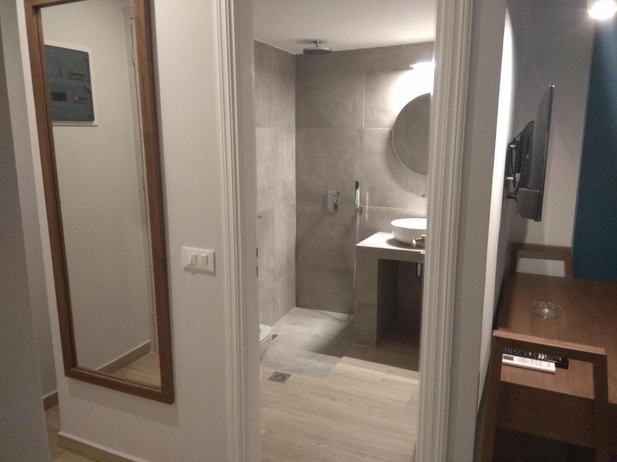 Ariadni Rooms & Apartments Ermoupoli Bagian luar foto
