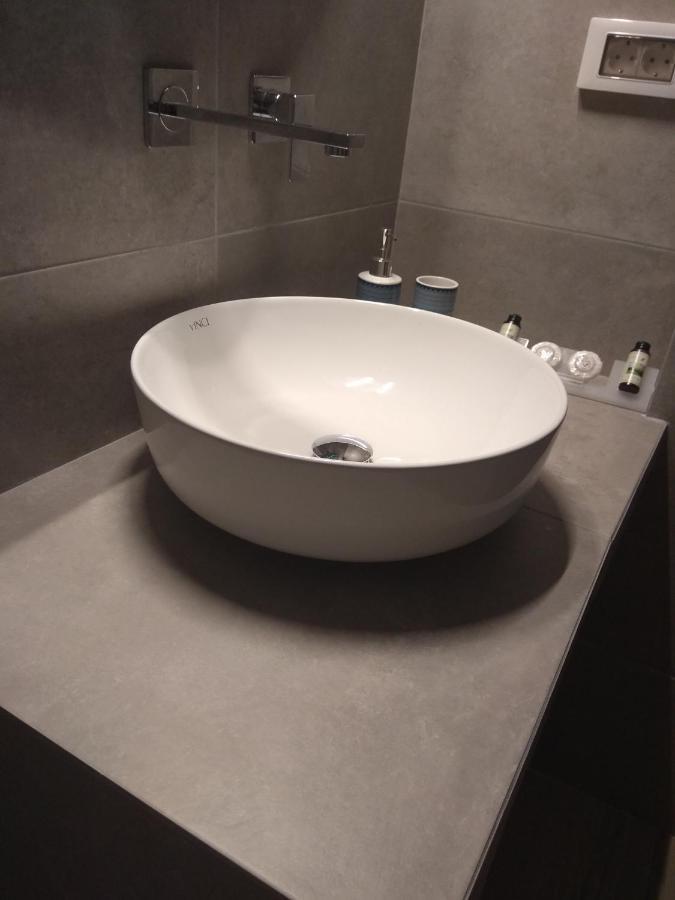 Ariadni Rooms & Apartments Ermoupoli Bagian luar foto